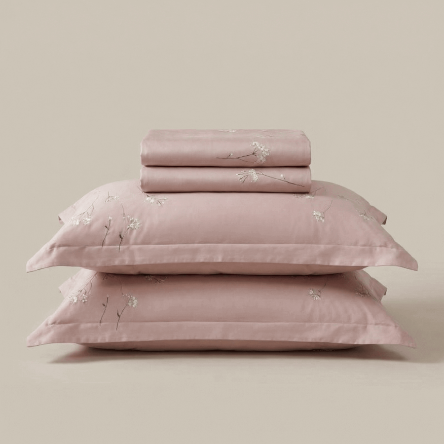 Bombažno-satenasta PREMIUM vezena posteljnina Svilanit Eila