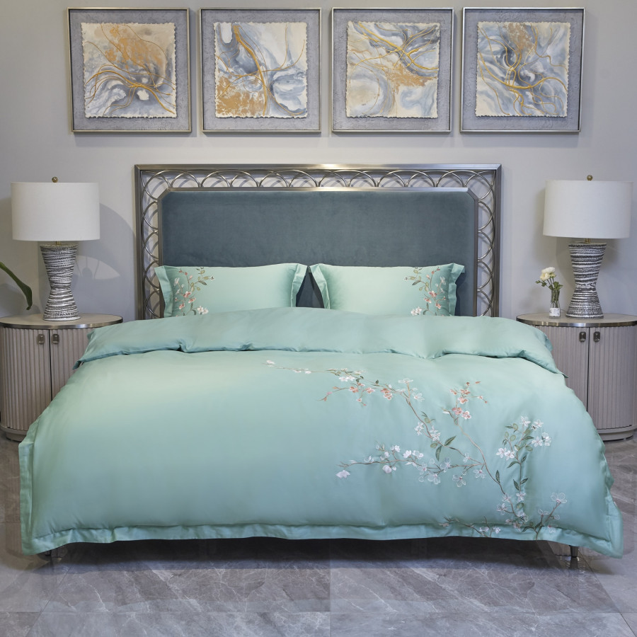 Bombažno-satenasta PREMIUM vezena posteljnina Svilanit Aleasha